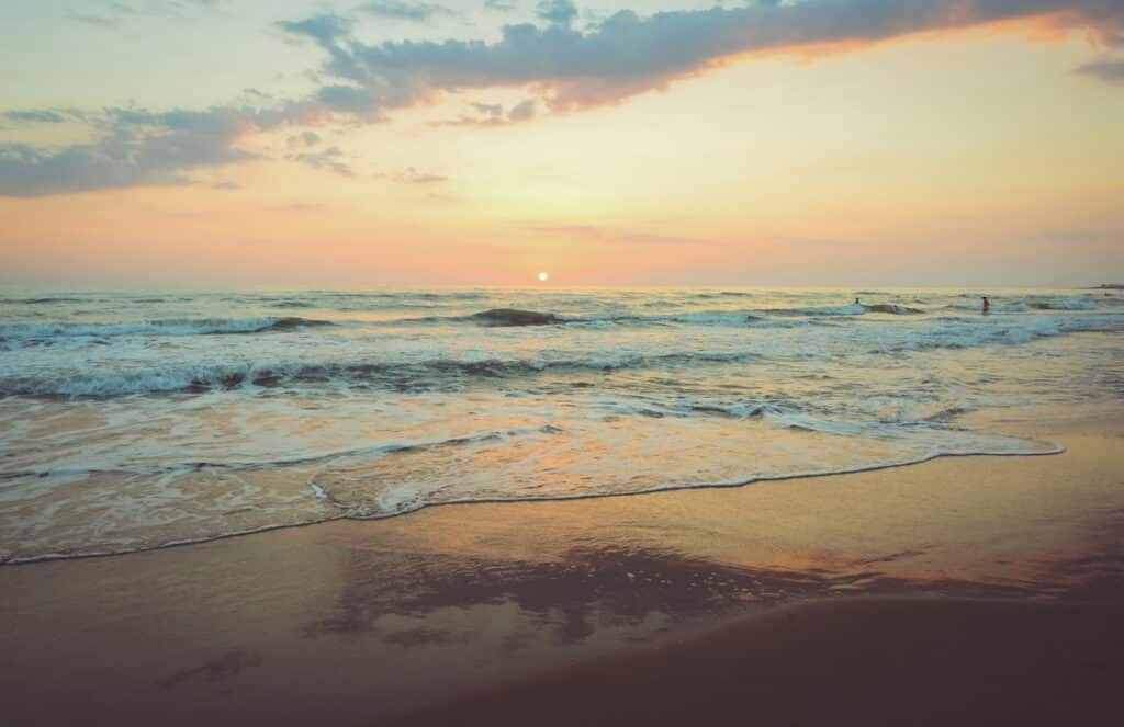 how to resist lust at the beach